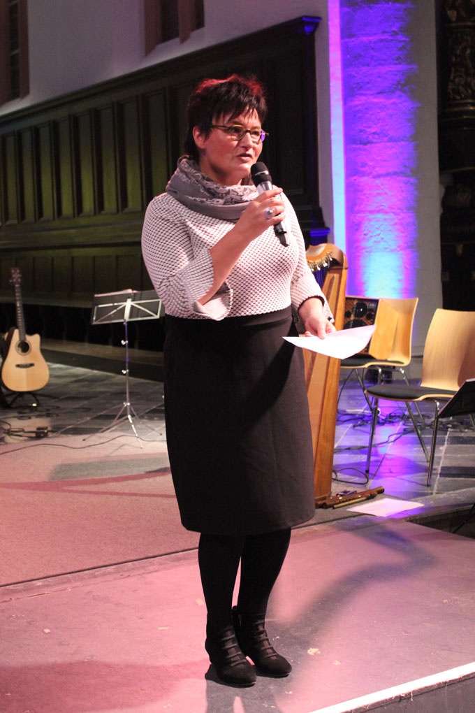 Pfarrerin Sylvia Engels moderierte das Programm in der Citykirche.